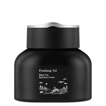 Mit schwarzem Tee angereicherte Sahne