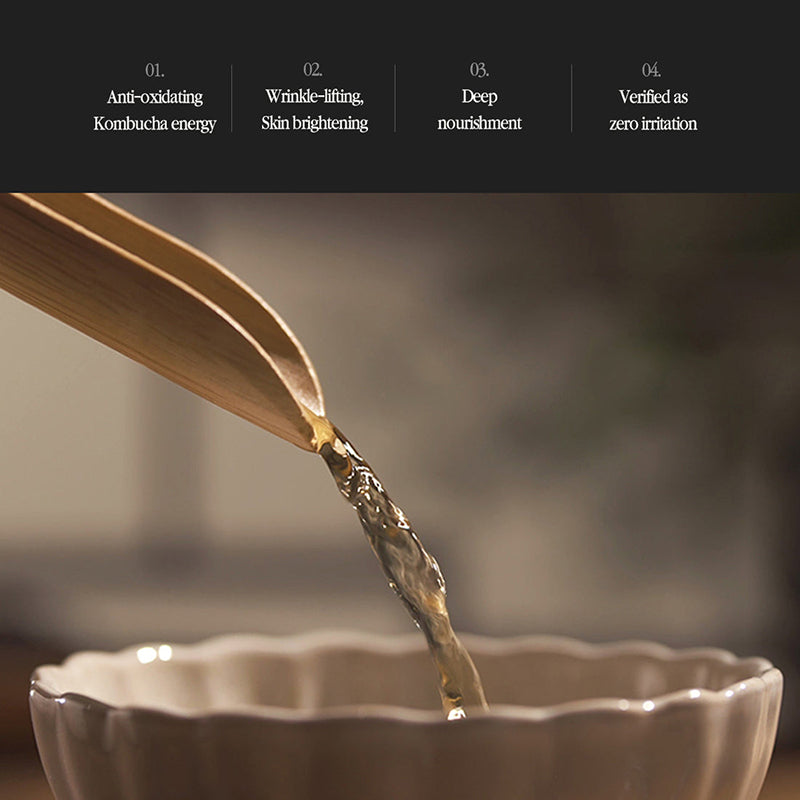 Mit schwarzem Tee angereicherte Sahne