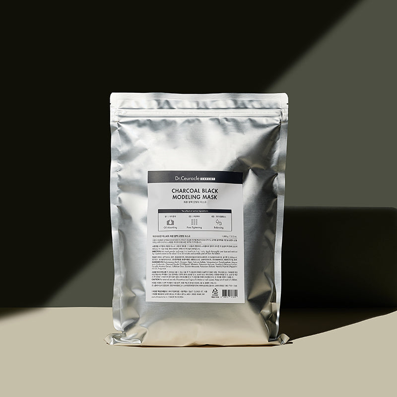 Expert Charcoal Black Modeling Mask